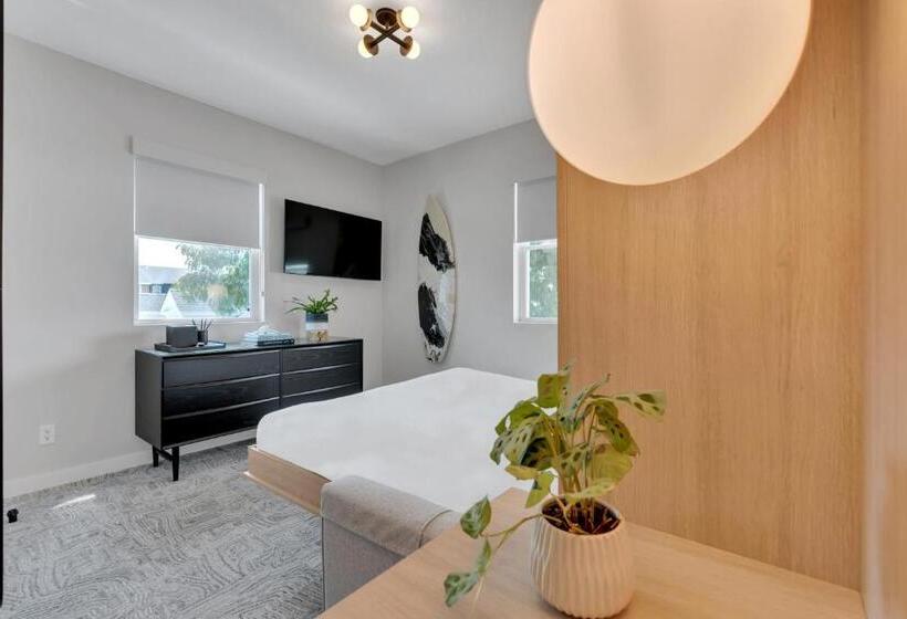 호텔 The St Laurent Guest Rooms