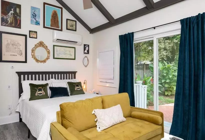 ペンション The Cozy Yellow Cottage In Dilworth