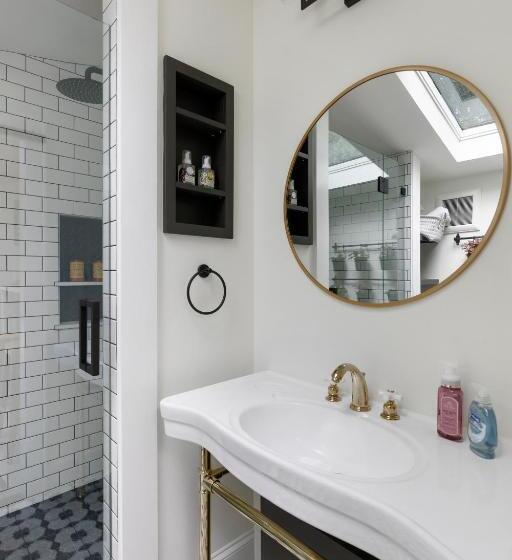 پانسیون The Cozy Yellow Cottage In Dilworth