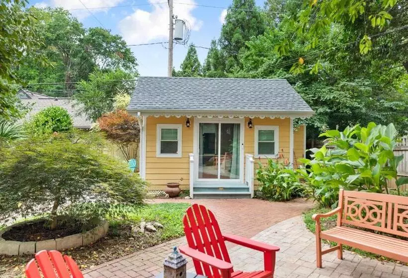 ペンション The Cozy Yellow Cottage In Dilworth