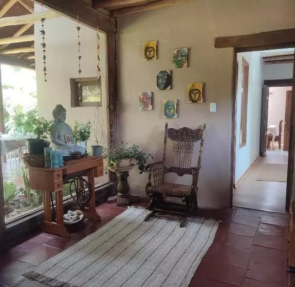 Aamiaismajoitus (B&B) Alojamiento Tranquilo Con Hermoso Jardín, Cercano A Viña Concha Y Toro