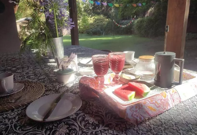 Aamiaismajoitus (B&B) Alojamiento Tranquilo Con Hermoso Jardín, Cercano A Viña Concha Y Toro
