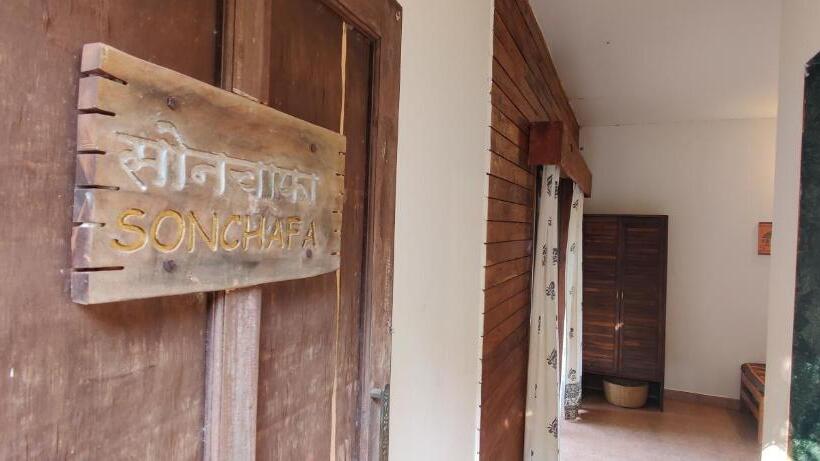 فندق Amrutes  Nisarga Sahavas