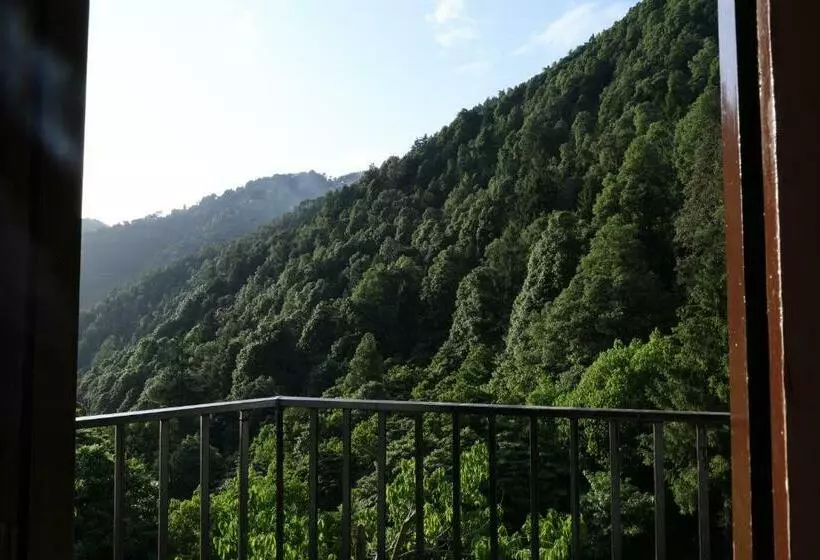 Paradise Hotel Dalhousie