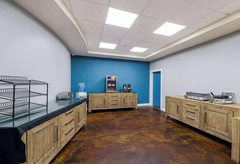 Hotelli Suburban Studios