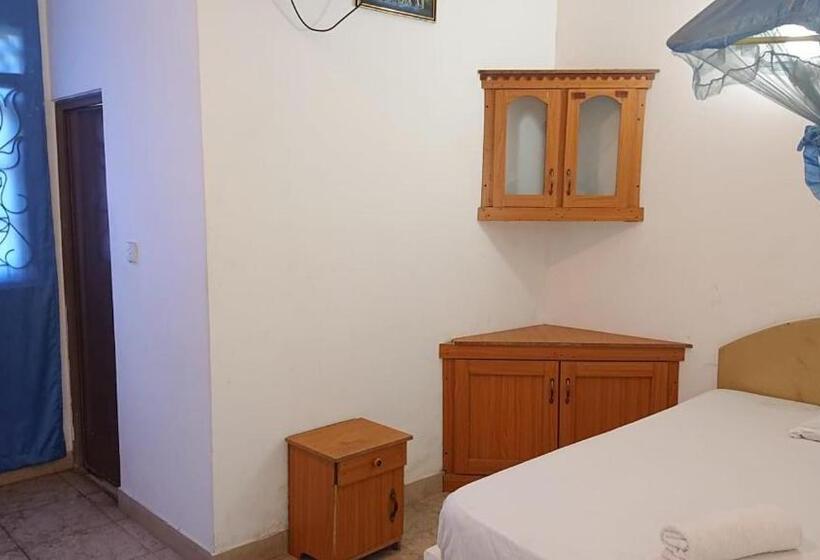 בית מלון כפרי Tharindu Hostel