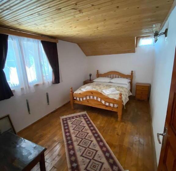 بنسيون Cabana Brădetu Montway