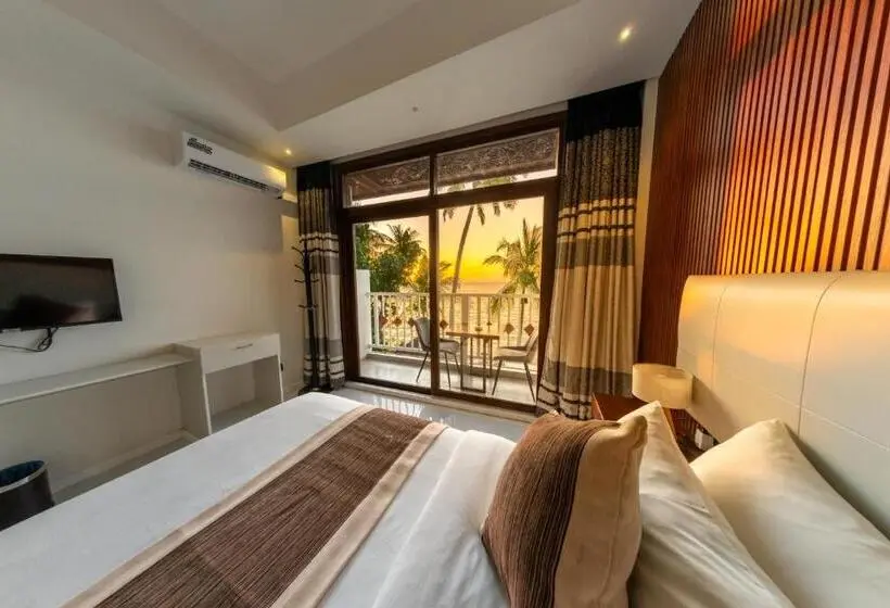 پانسیون Heron Beach Hotel   The Best Maldivian Getaway In Dhiffushi,maldives