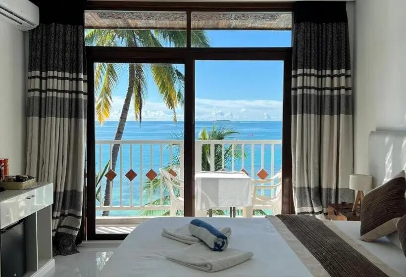 پانسیون Heron Beach Hotel   The Best Maldivian Getaway In Dhiffushi,maldives