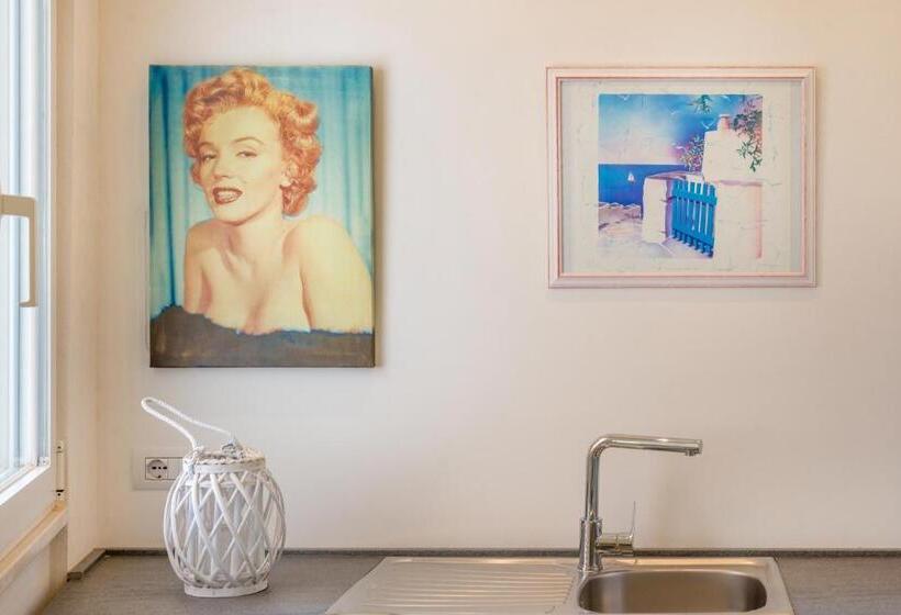 פנסיון Your Houses 2