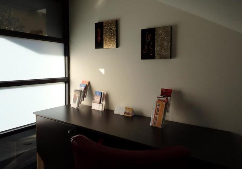 Apartments @ Kew Q105