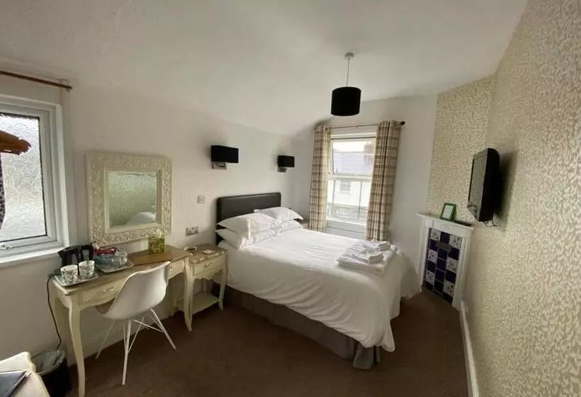 تختخواب و صبحانه Hall Garth