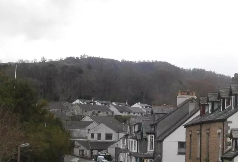 تختخواب و صبحانه Hall Garth