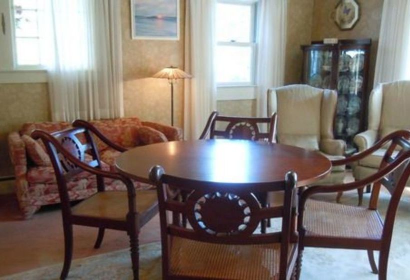 مبيت وإفطار Tidewater Inn