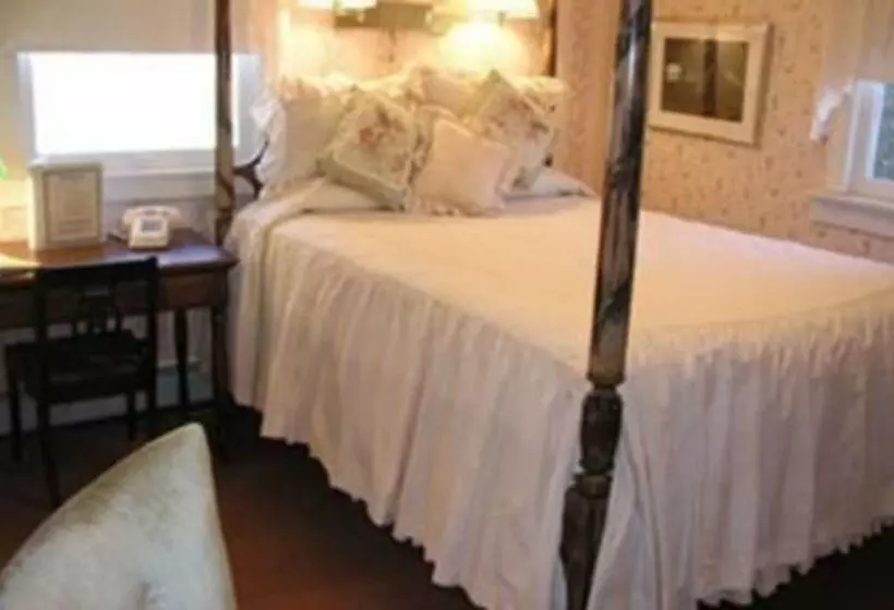 민박 Tidewater Inn