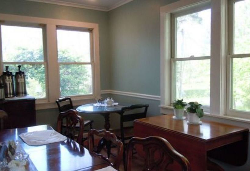 مبيت وإفطار Tidewater Inn