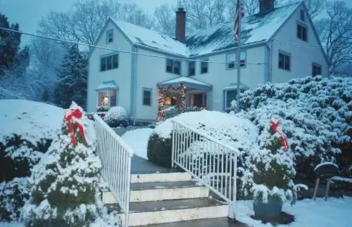 민박 Tidewater Inn