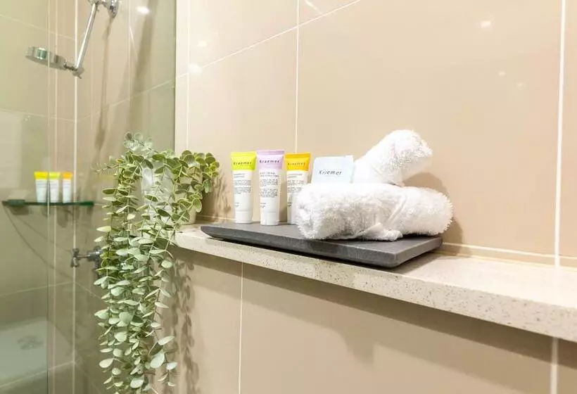 Best Western Plus Camperdown Suites