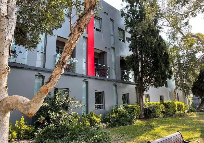 Best Western Plus Camperdown Suites