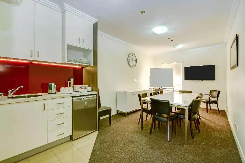 Best Western Plus Camperdown Suites