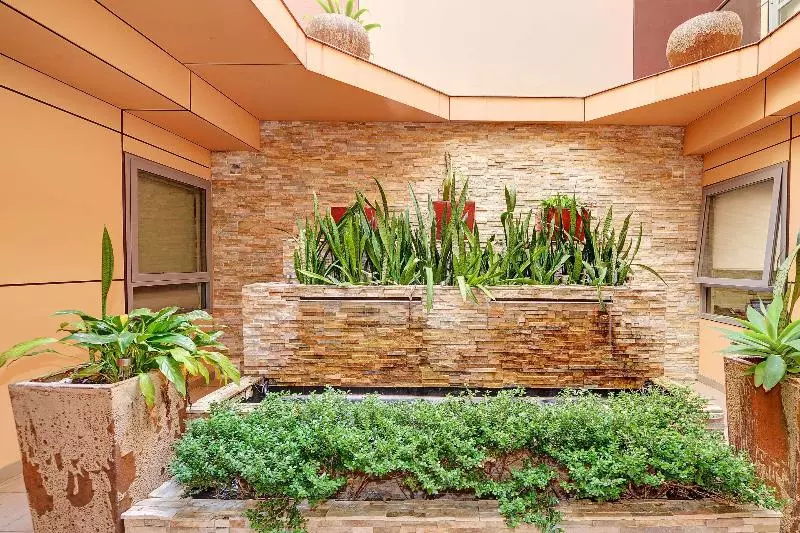 Best Western Plus Camperdown Suites