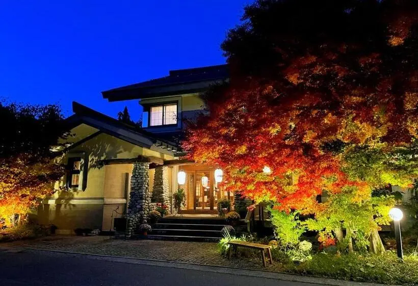 Hakuba Onsen Ryokan Shiroumaso
