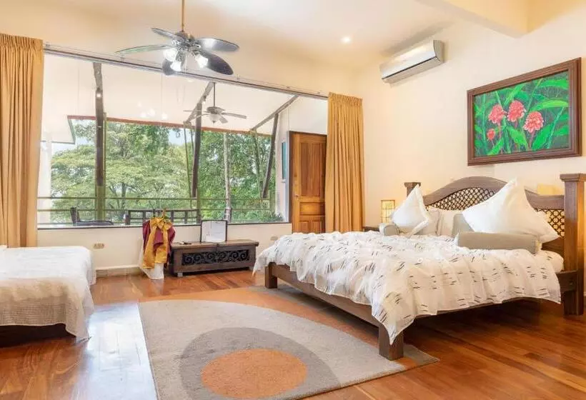 هتل Issimo Suites