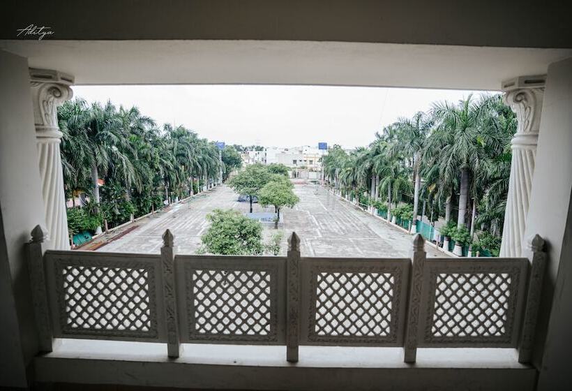 Hotelli Jabali Palace