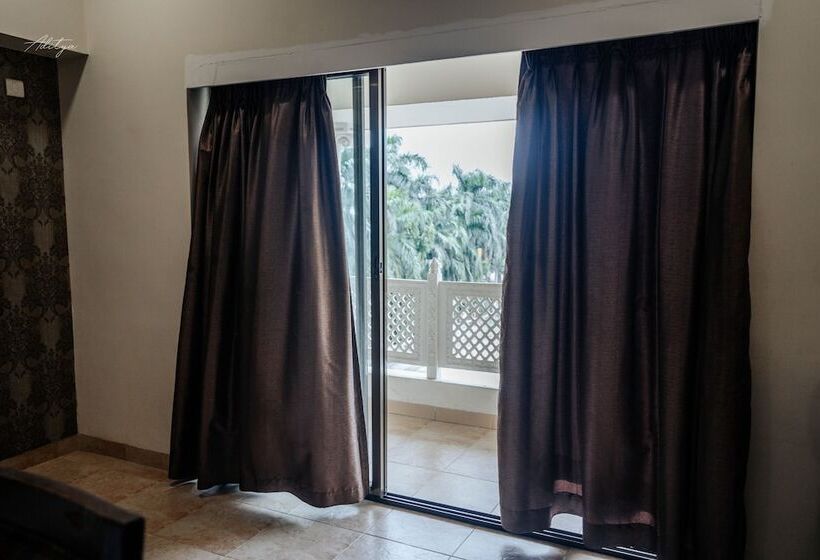 Hotelli Jabali Palace