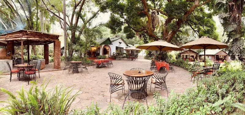 호텔 Mount Meru Game Lodge