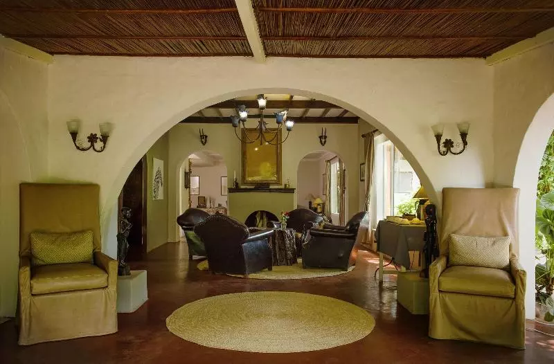 호텔 Mount Meru Game Lodge