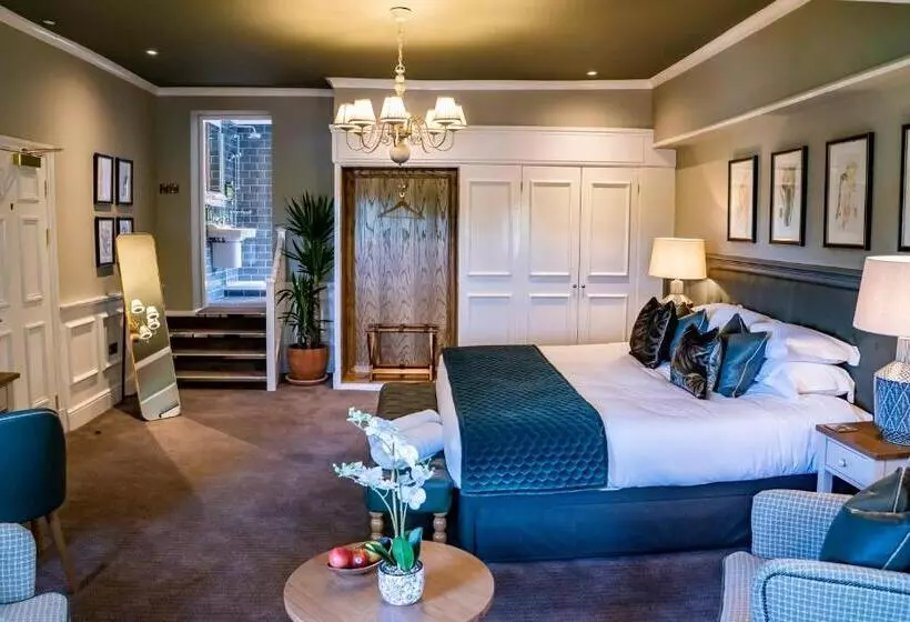 هتل Mytton And Mermaid   Brunning And Price