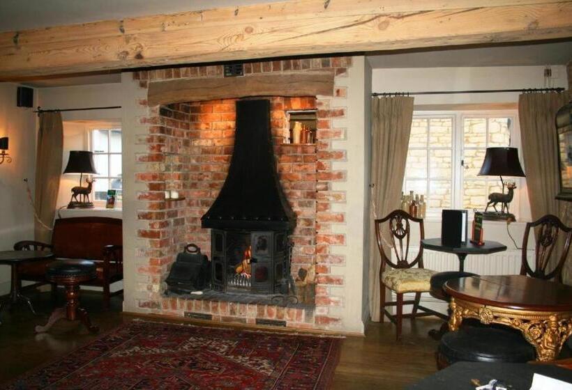 בית מלון כפרי Queen S Head Inn