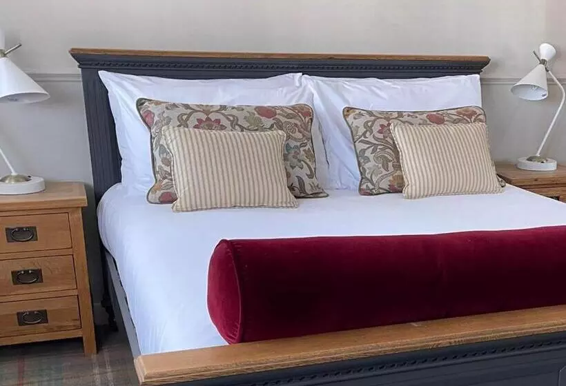 Отель Baskerville