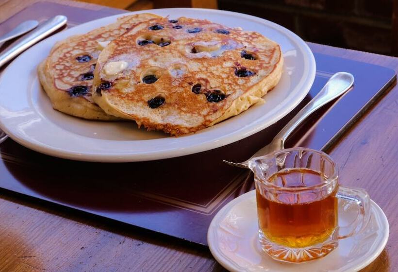 ホテル Grafton Inn