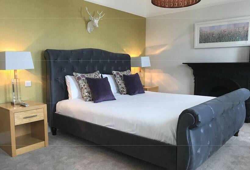 酒店 The Highworth