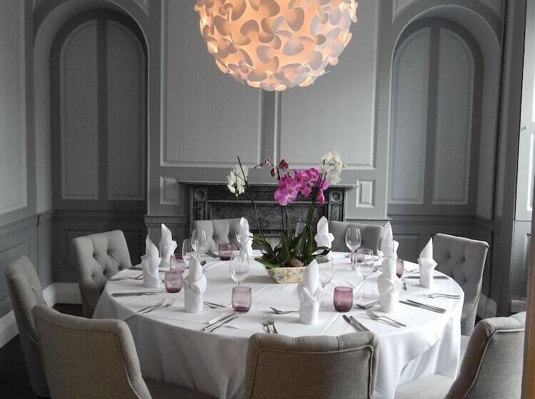 酒店 The Highworth