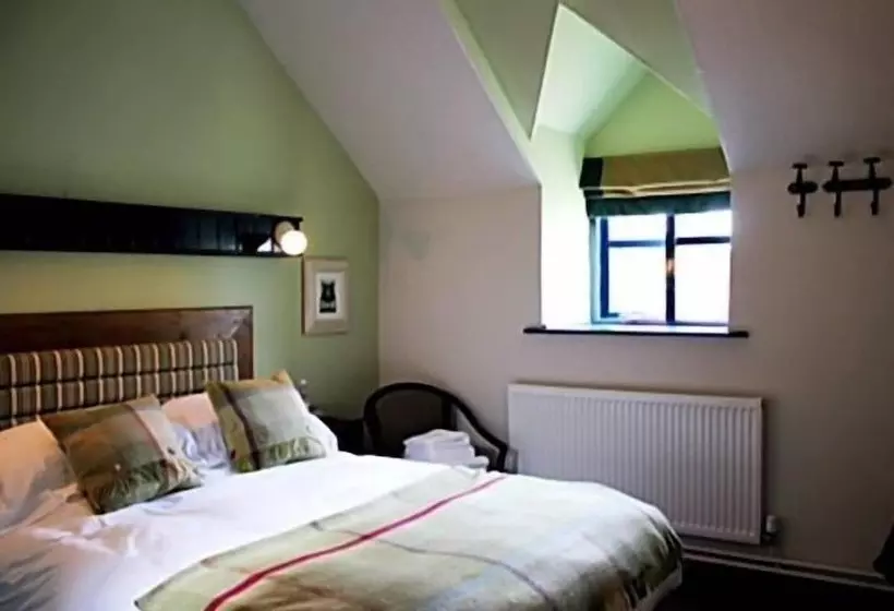 Отель The White Horse Inn