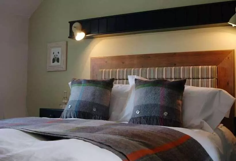 Отель The White Horse Inn