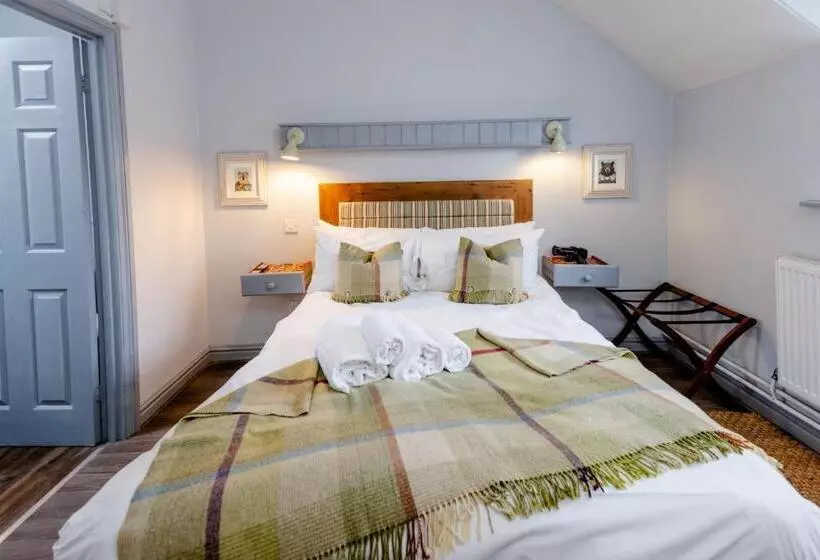 Отель The White Horse Inn