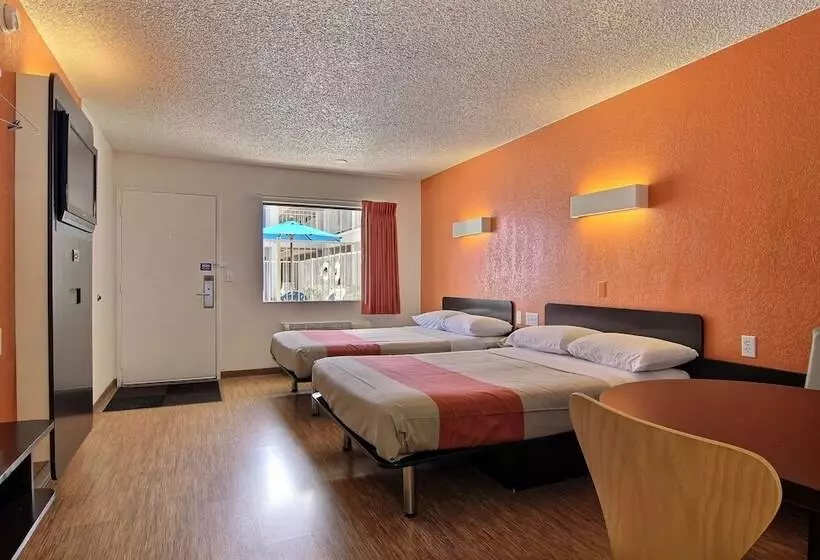 Motel 6albuquerque, Nm  Coors Road