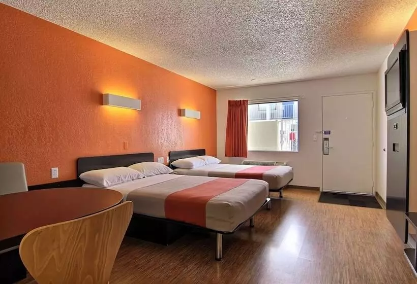 Motel 6albuquerque, Nm  Coors Road