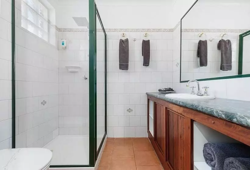 모텔 Georgian Motor Lodge