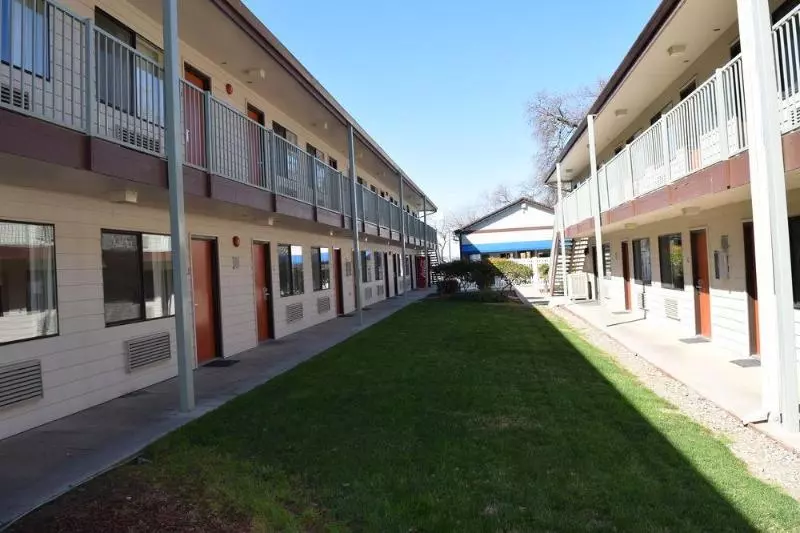 Мотель Valley Oaks Inn Woodland