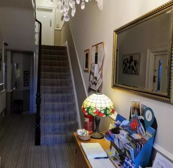 ペンション Esplanade Gardens B&b