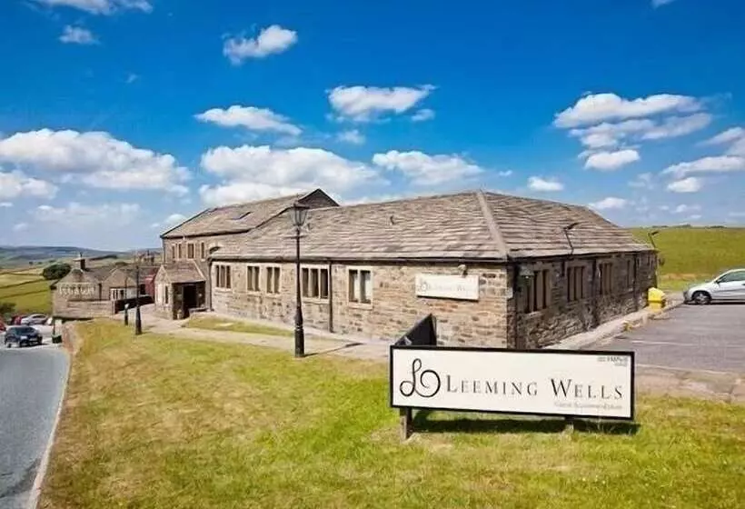 Majatalo Leeming Wells