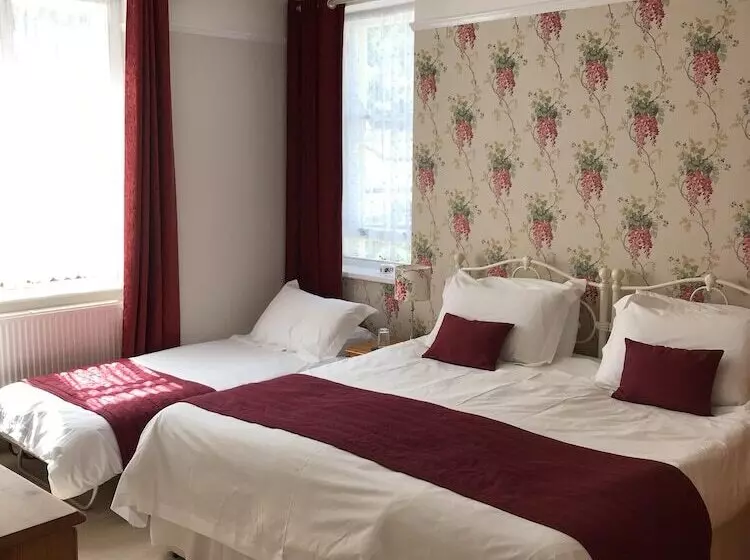 Пансион Lorna Doone House