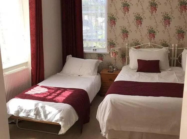 Пансион Lorna Doone House