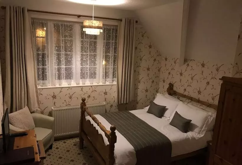 Пансион Lorna Doone House