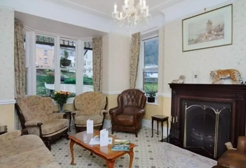 Пансион Lorna Doone House